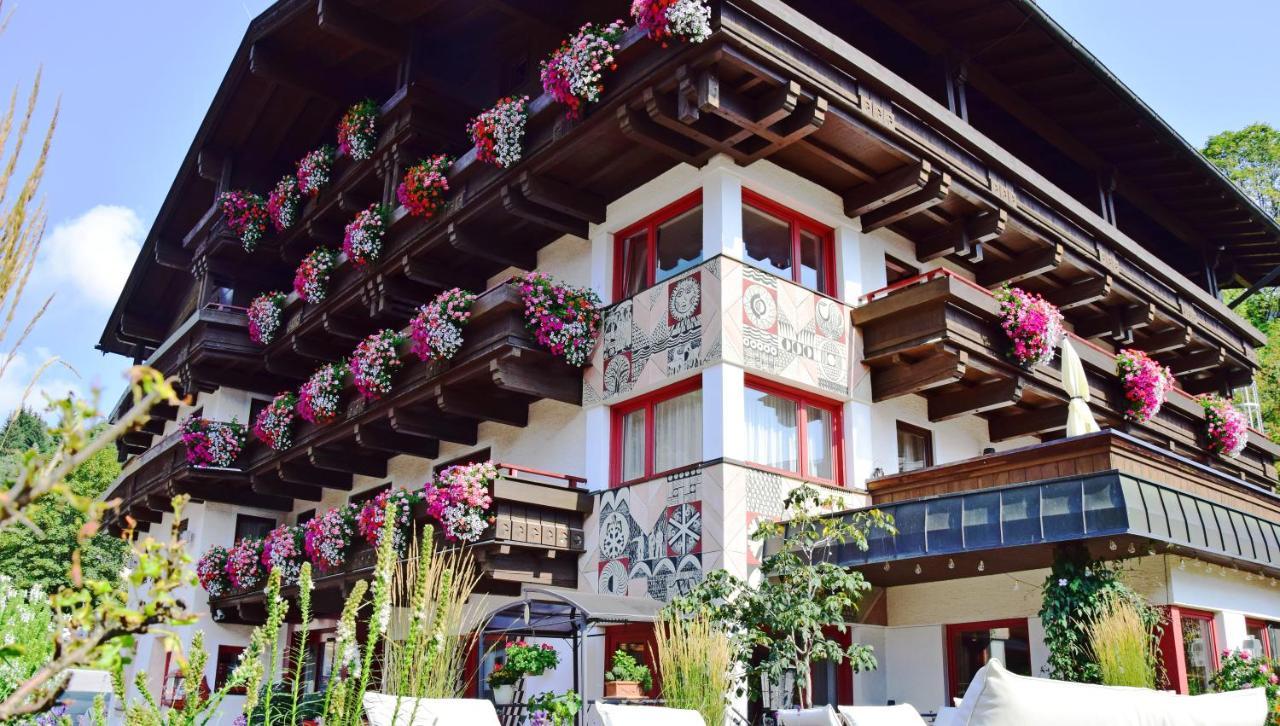 Hotel & Art Kristiana Saalbach-Hinterglemm Ngoại thất bức ảnh